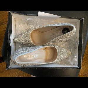 David’s Bridal wedding rhinestone heels De Blossom